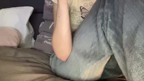 Snapshot of chase_vicky chatting on 10/23/25, 05:55 Vicky online show from 10/23/25, 05:55