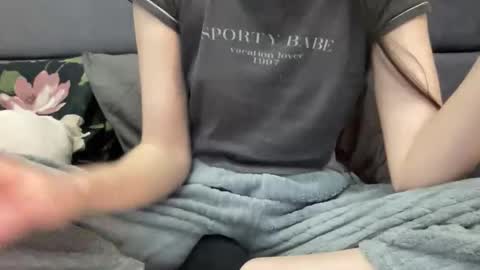 Snapshot of chase_vicky chatting on 12/01/25, 12:15 Vicky online show from 12/01/25, 12:15