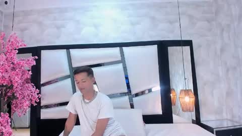       online show from 04/23/26, 12:51