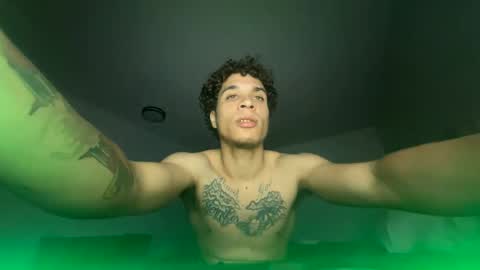 Snapshot of chasexlofficial chatting on 12/04/24, 11:46 Chasexlofficial online show from 12/04/24, 11:46