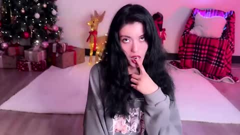 JASMINE   usually going live about 2 am UTC  online show from 12/25/24, 01:41