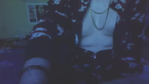 Snapshot of chatubatelee555 chatting on 10/23/25, 02:11 lee online show from 10/23/25, 02:11