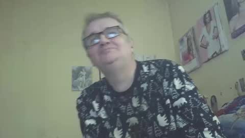 Snapshot of chatubatelee555 chatting on 11/04/25, 06:18 lee online show from 11/04/25, 06:18