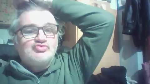 Snapshot of chatubatelee555 chatting on 02/14/26, 06:04 lee online show from 02/14/26, 06:04