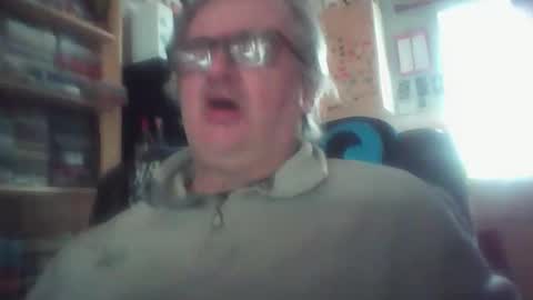 Snapshot of chatubatelee555 chatting on 03/15/26, 03:29 lee online show from 03/15/26, 03:29