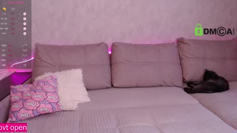 Snapshot of chatur_babes_ chatting on 02/20/25, 04:28 Im Elya   inst Elya Elfie  online show from 02/20/25, 04:28