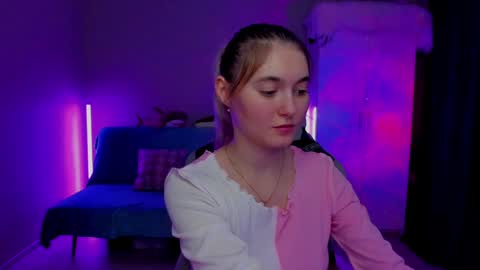 Snapshot of chatur_lady_ chatting on 12/08/24, 08:09 Betty online show from 12/08/24, 08:09