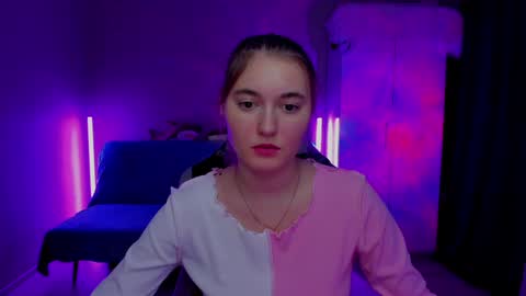 Snapshot of chatur_lady_ chatting on 12/11/24, 09:09 Betty online show from 12/11/24, 09:09