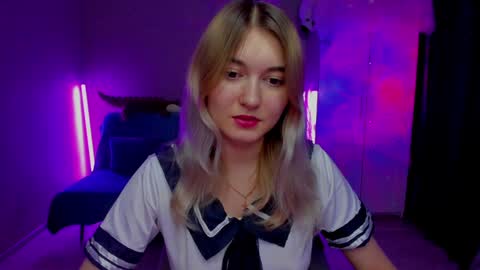 Snapshot of chatur_lady_ chatting on 01/05/25, 02:17 Betty online show from 01/05/25, 02:17