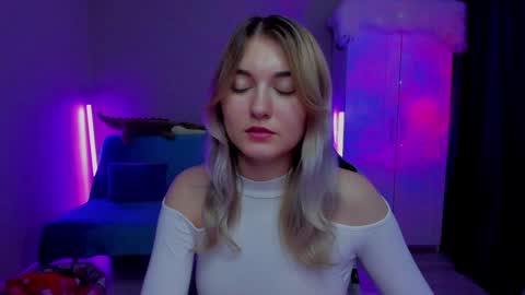 Snapshot of chatur_lady_ chatting on 01/06/25, 07:31 Betty online show from 01/06/25, 07:31