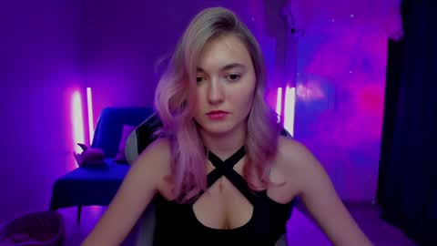 Snapshot of chatur_lady_ chatting on 01/30/25, 02:04 Betty online show from 01/30/25, 02:04