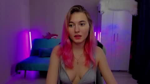 Snapshot of chatur_lady_ chatting on 03/05/25, 05:29 Betty online show from 03/05/25, 05:29