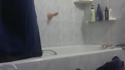 Snapshot of chaturbatordeluxe chatting on 09/15/25, 03:28 chaturbatordeluxe online show from 09/15/25, 03:28