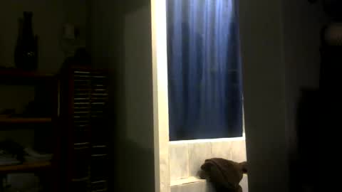 Snapshot of chaturbatordeluxe chatting on 05/26/26, 03:35 chaturbatordeluxe online show from 05/26/26, 03:35