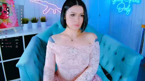 Snapshot of chaturkaterina chatting on 06/04/26, 11:55 Miss Harmony online show from 06/04/26, 11:55