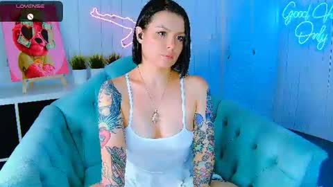 Snapshot of chaturkaterina chatting on 07/01/26, 10:09 Miss Harmony online show from 07/01/26, 10:09