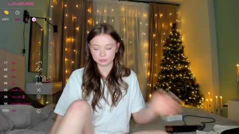 Snapshot of chaturrbaby chatting on 12/11/24, 04:31 Em online show from 12/11/24, 04:31