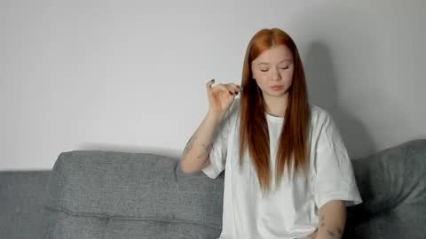 Snapshot of chaturrbaby chatting on 02/11/25, 06:11 Em online show from 02/11/25, 06:11