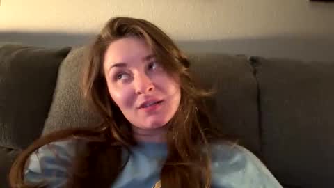 Snapshot of chatwithbri chatting on 05/31/26, 03:41 Bri online show from 05/31/26, 03:41