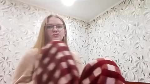 Snapshot of chauknispel chatting on 05/05/26, 10:29 Olivia online show from 05/05/26, 10:29