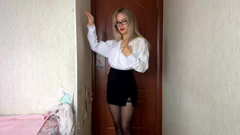 Snapshot of chayashortle chatting on 09/21/25, 07:32 Milissa online show from 09/21/25, 07:32