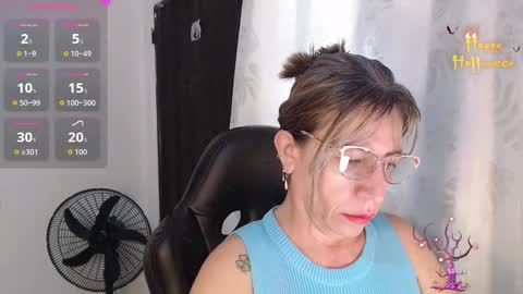 CHAYLA VICTORIA RUIZ  online show from 11/25/25, 12:27