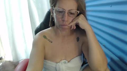 CHAYLA VICTORIA RUIZ  online show from 04/19/26, 03:44