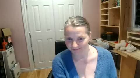 chealsiek online show from 12/19/25, 11:01