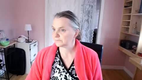 chealsiek online show from 04/23/26, 12:26