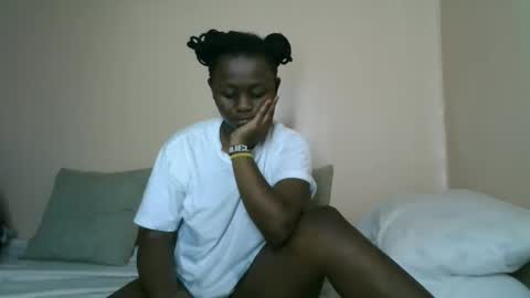 cheeky_charms online show from 03/18/26, 06:05