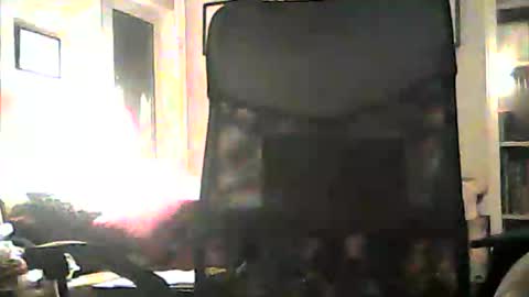 Snapshot of cheekycharm chatting on 10/16/25, 08:43 cheekycharm online show from 10/16/25, 08:43