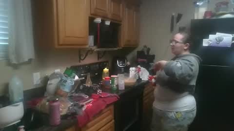 Snapshot of cheekychick420 chatting on 12/14/25, 04:01 cheekychick420 online show from 12/14/25, 04:01