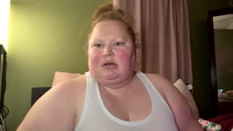 Snapshot of cheekysiren614 chatting on 02/18/25, 02:27 Cheeky Siren online show from 02/18/25, 02:27