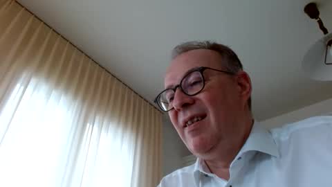 Snapshot of cheer2u chatting on 02/17/25, 11:55 cheer2u online show from 02/17/25, 11:55