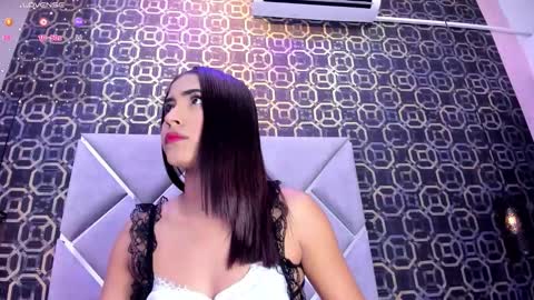 Snapshot of cheerryblossom_ chatting on 11/04/25, 01:38 Cherry online show from 11/04/25, 01:38