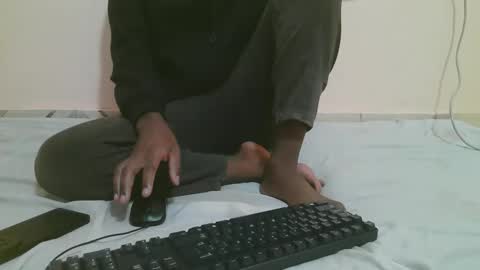 Snapshot of chekyboys_ chatting on 10/18/25, 09:43 chekyboys_ online show from 10/18/25, 09:43