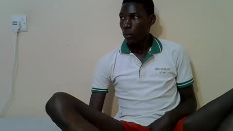 Snapshot of chekyboys_ chatting on 12/04/25, 11:30 chekyboys_ online show from 12/04/25, 11:30