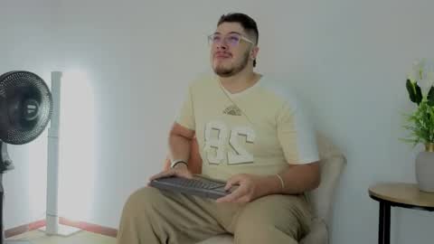 Snapshot of chel_seth chatting on 05/11/26, 03:34 online show from 05/11/26, 03:34