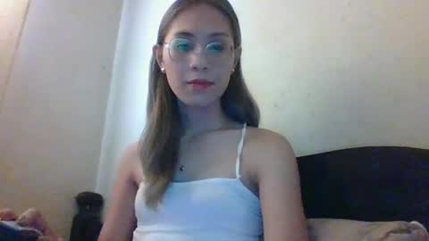 Snapshot of chelly4u69 chatting on 02/24/25, 03:44 chelly4u69 online show from 02/24/25, 03:44