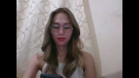 Snapshot of chelly4u69 chatting on 03/06/25, 01:35 chelly4u69 online show from 03/06/25, 01:35