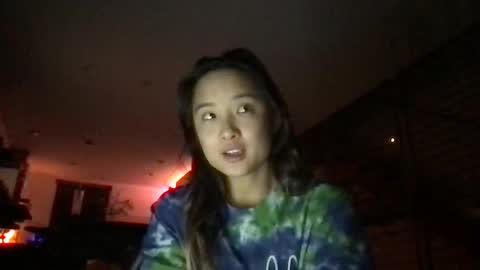 Snapshot of chellybear101 chatting on 12/24/24, 02:33 chellybear101 online show from 12/24/24, 02:33