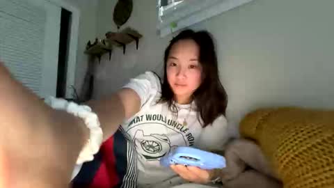 Snapshot of chellybear101 chatting on 11/10/25, 12:31 chellybear101 online show from 11/10/25, 12:31