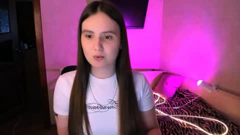 Snapshot of chelsyluxex chatting on 06/17/26, 09:01 Chelsy Luxe online show from 06/17/26, 09:01