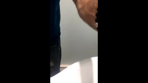 Snapshot of chenovich chatting on 10/23/25, 09:57 chenovich online show from 10/23/25, 09:57