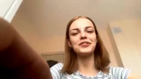Snapshot of cherikrasner chatting on 06/14/26, 10:28 Mia online show from 06/14/26, 10:28