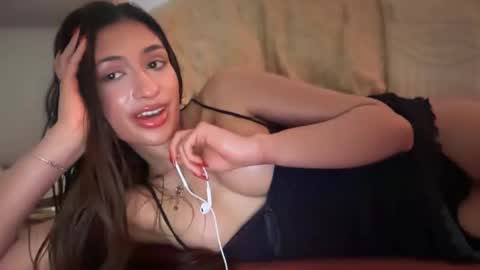 cherliecarmen online show from 09/25/25, 04:05