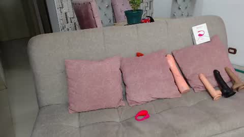 Snapshot of cherry__bloom_ chatting on 06/26/26, 10:25 MIA online show from 06/26/26, 10:25
