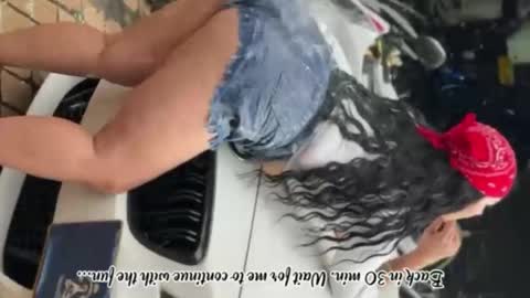 C H E R R Y  online show from 10/31/25, 10:05