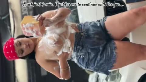 C H E R R Y  online show from 11/13/25, 10:36