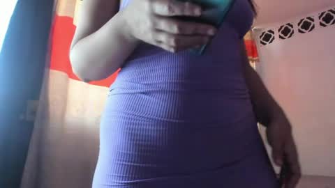 hot cherry and tasty chocolate online show from 04/27/26, 09:02